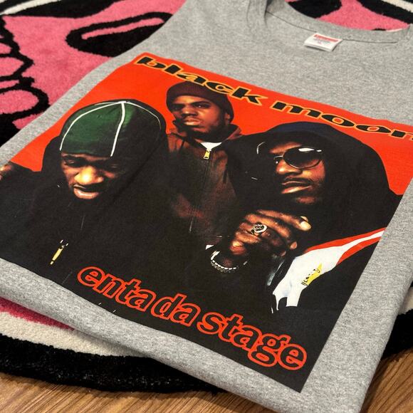 Supreme Enta Da Stage Tee – Heather Grey (FW22) - Picture 2 of 10